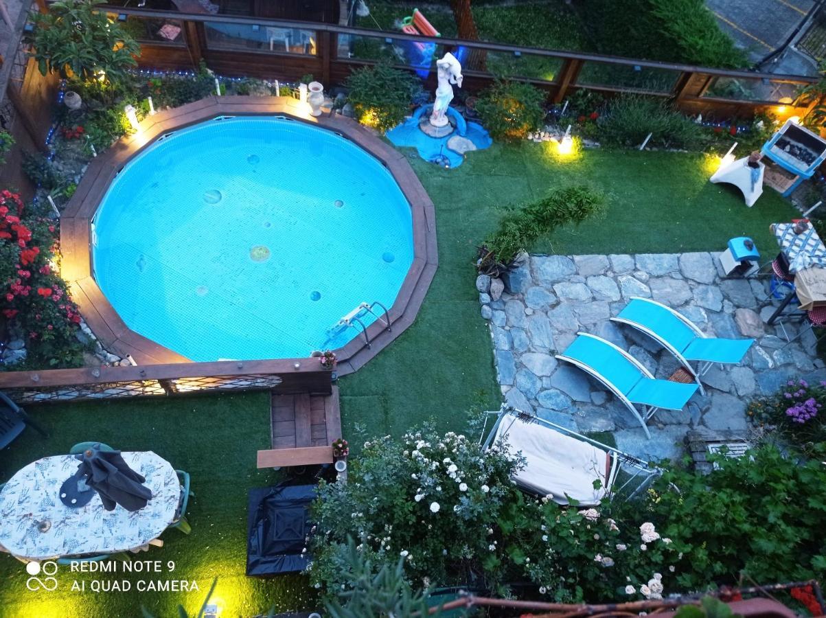 Comfortable Apartment With Panoramic View 65 M² Shared Pool Challand Saint Victor Bagian luar foto